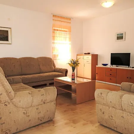 Vakantiehuis Vista - Lbn 403 By Interhome