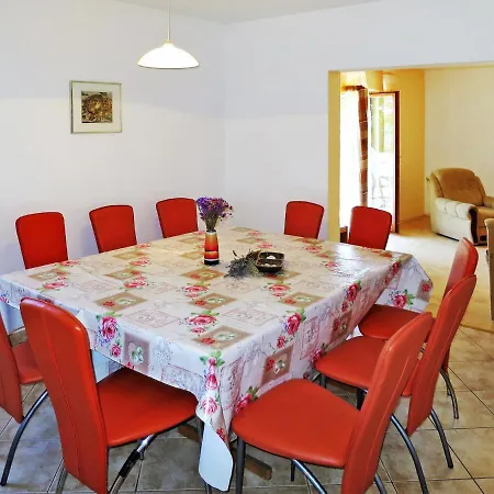 Vista - Lbn 403 By Interhome *